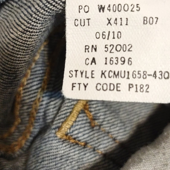 DKNY ⭐️ Soho Bootcut Jeans - Picture 9 of 9